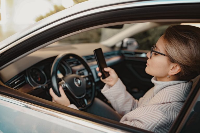 Read more about the article The Impact of Distracted Driving and How to Avoid It