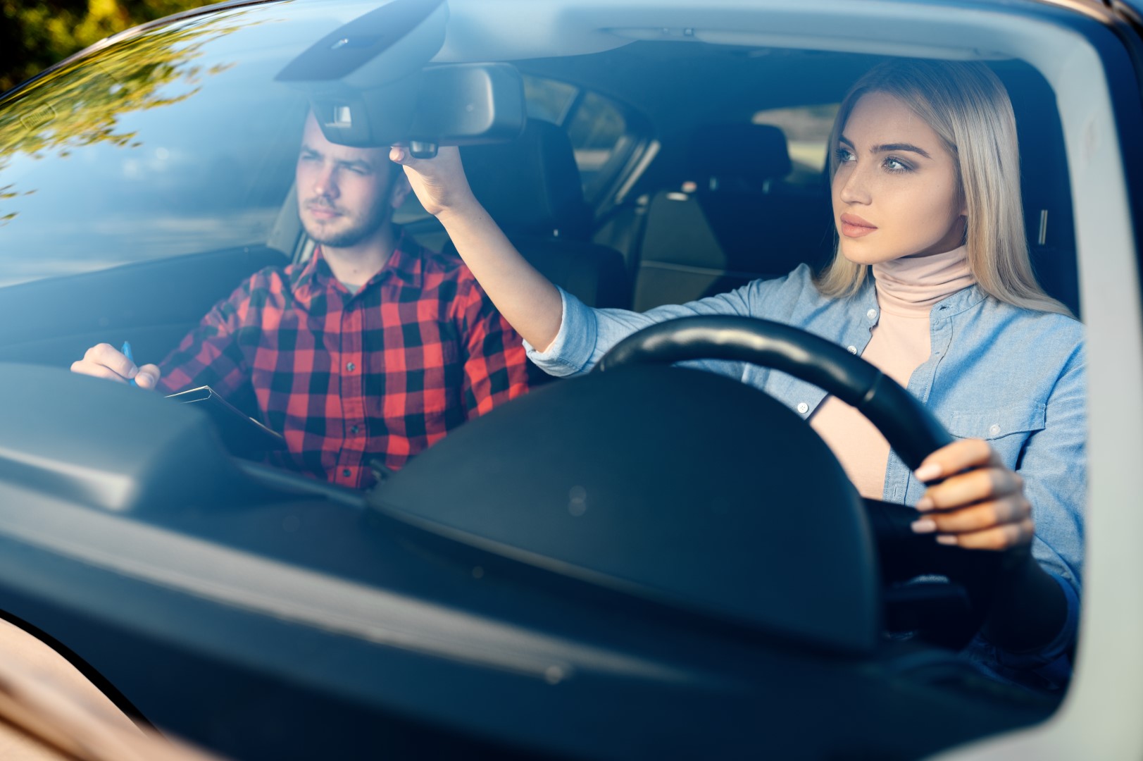 Read more about the article How to Choose the Right Driving Instructor in Mesa